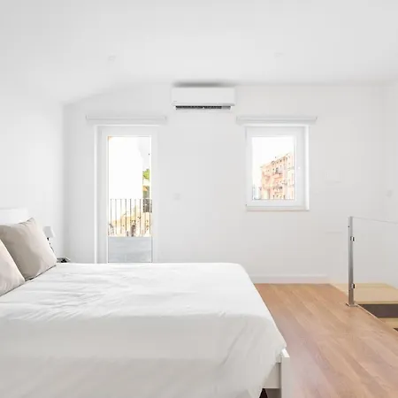 Apartment Altido Modern 2-level Flats Near Ajuda Palace Lisbon